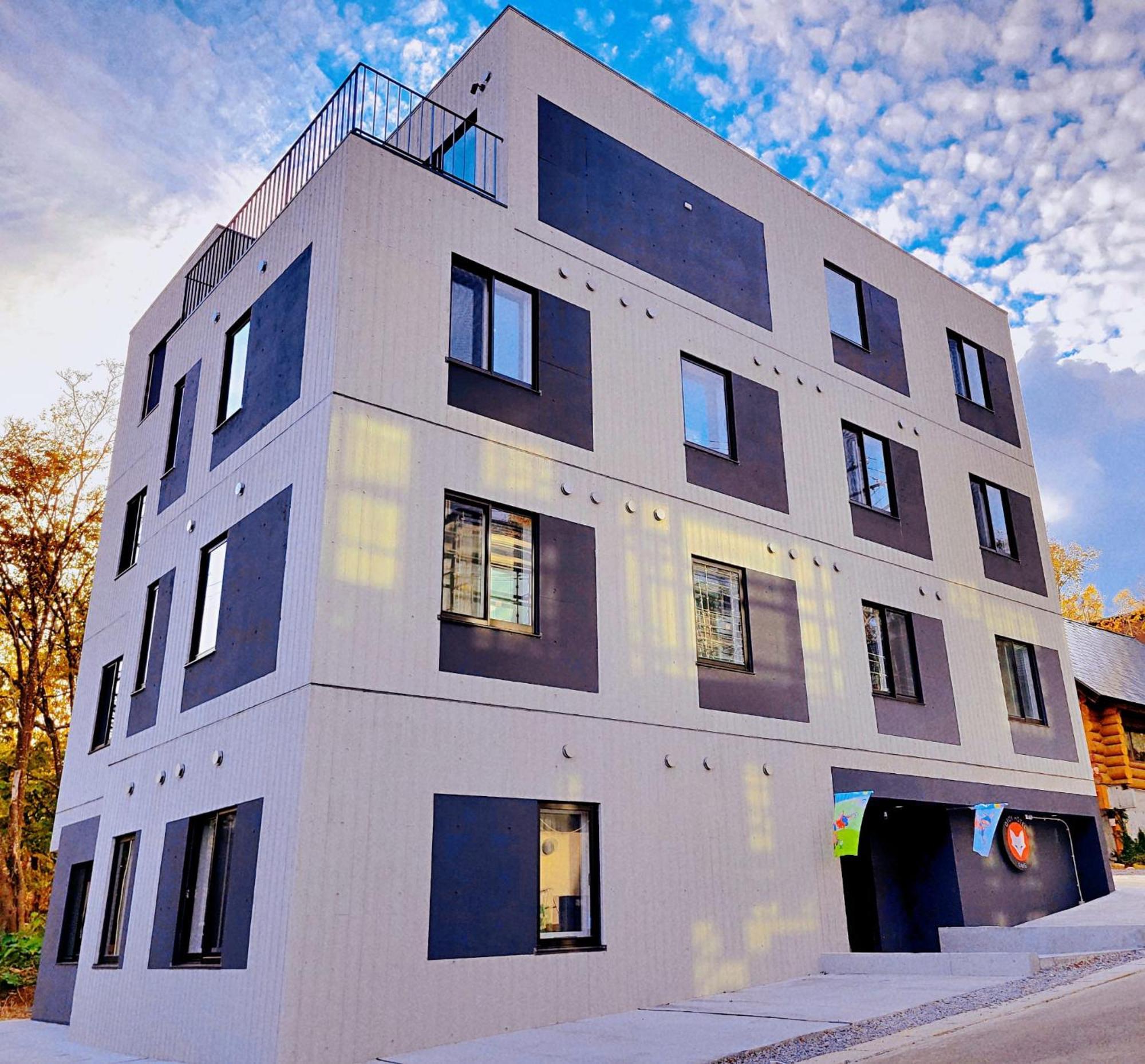Q Fox Gmg Hotel Куттян Экстерьер фото